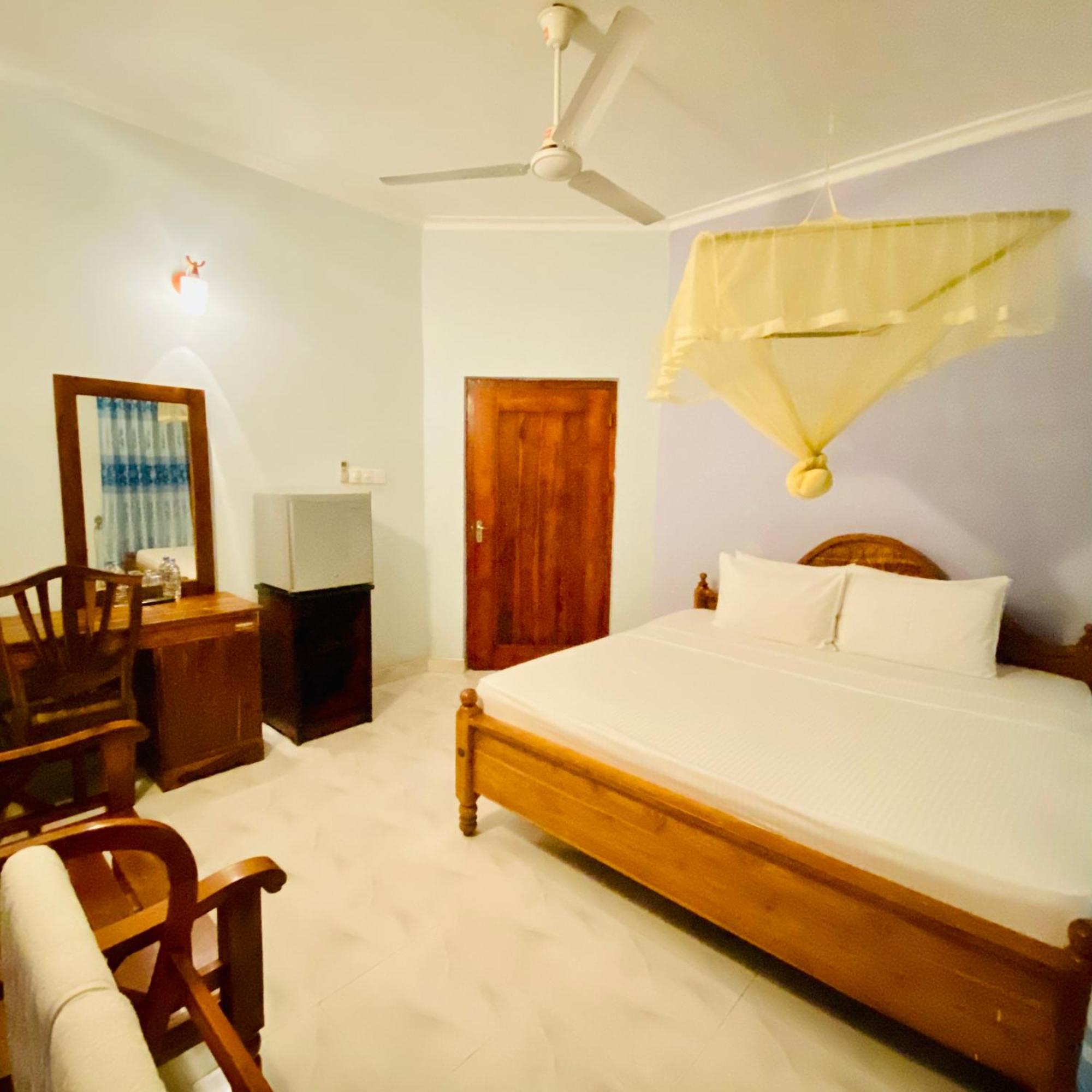 Montana Rest Anuradhapura Exterior foto
